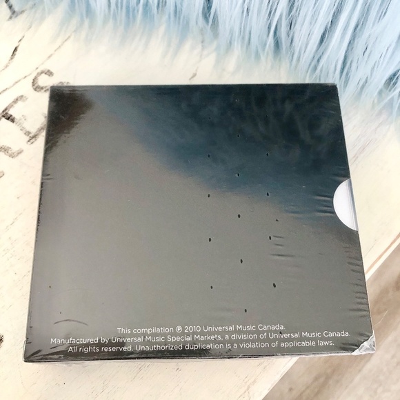 Elton John, 2010, RARE, 3 CD Set, Greatest Hits 1970 - 2002 & Duets, NEW, Sealed - Picture 2 of 8